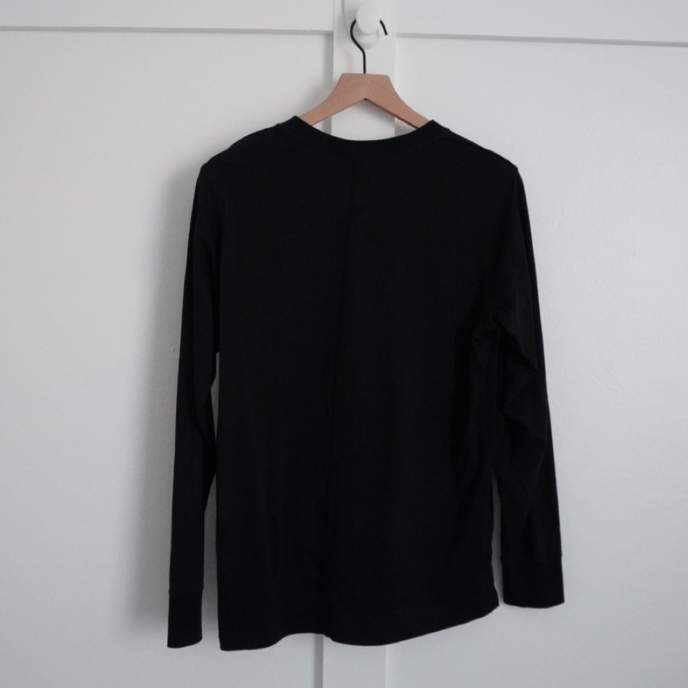 Lululemon Black Long Sleeve Tee - Picture 3 of 3